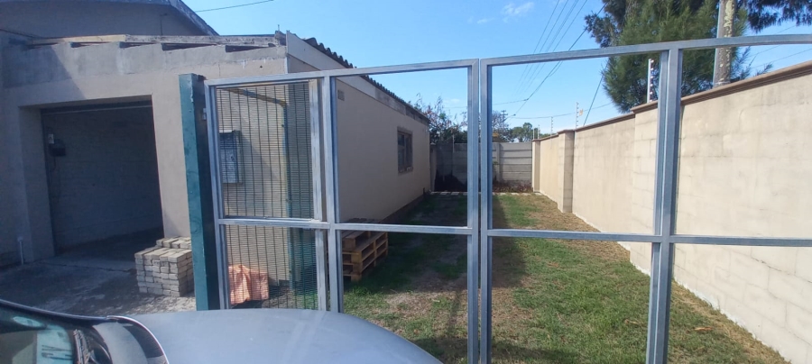4 Bedroom Property for Sale in Wetton Western Cape